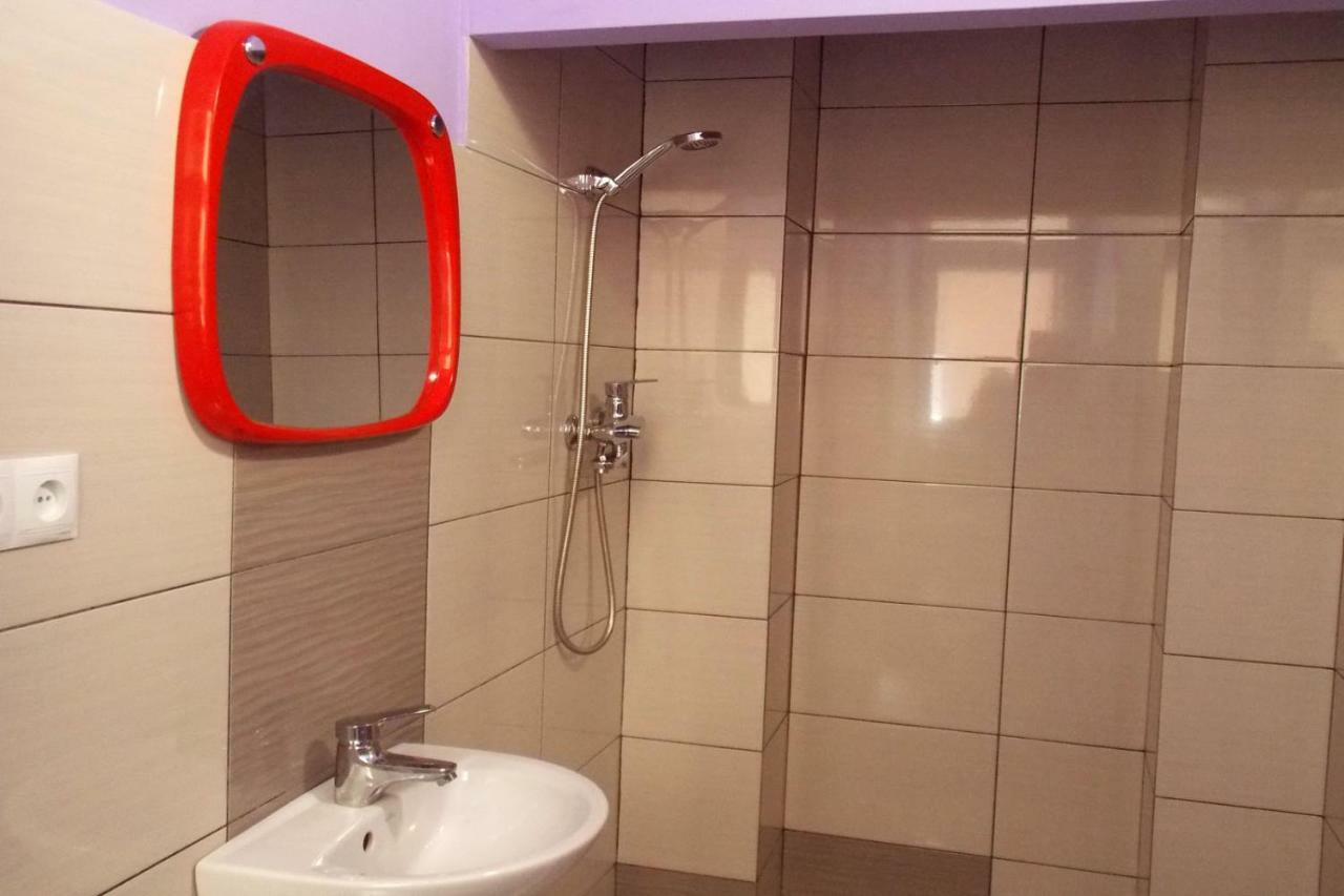 Apartment At Teodora Sqr Lviv Luaran gambar